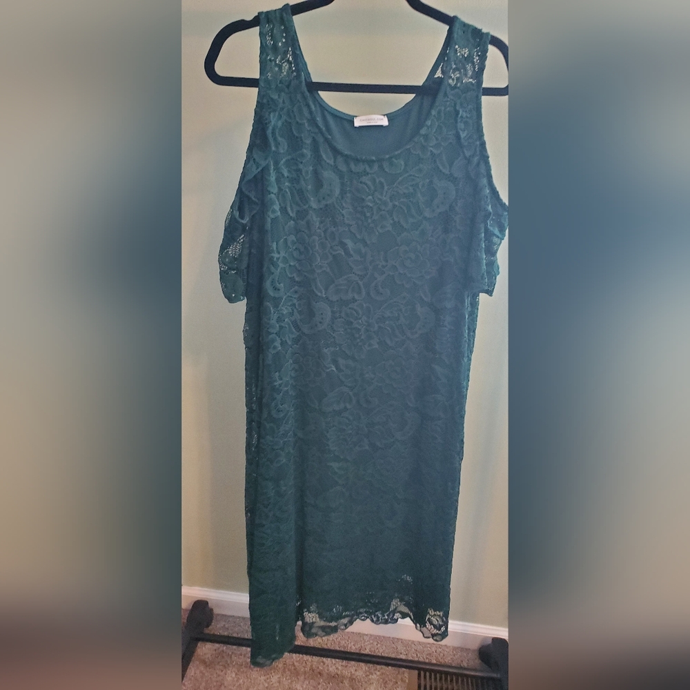 Chic Soul Dark green lace dress